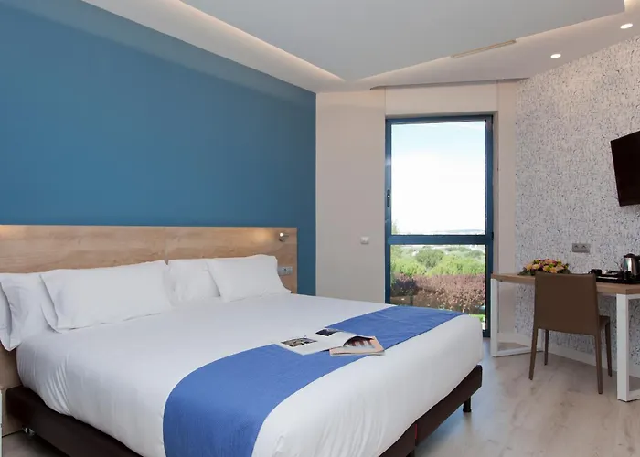 Отель Spirit Ciudad De Burgos 3*