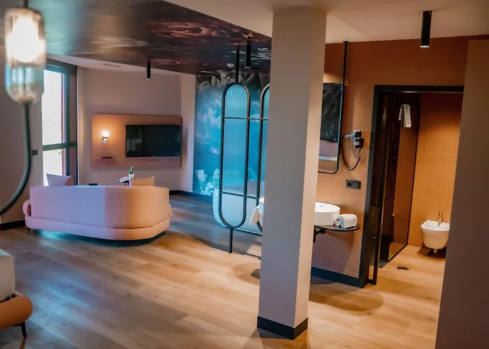 Отель Spirit Ciudad De Burgos 3*